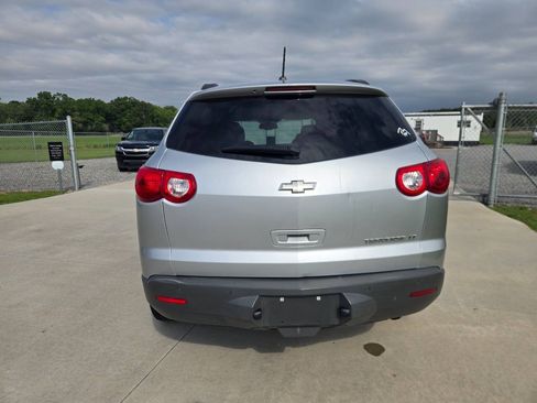 Used 2012 Chevrolet Traverse LT FWD image 9