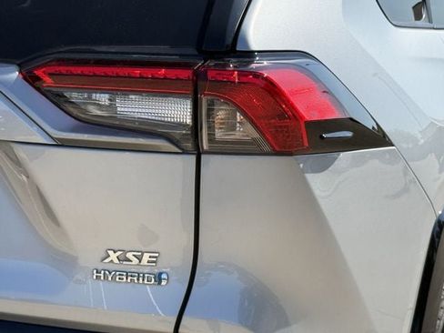 Used 2024 Toyota RAV4 XSE AWD/4WD image 7