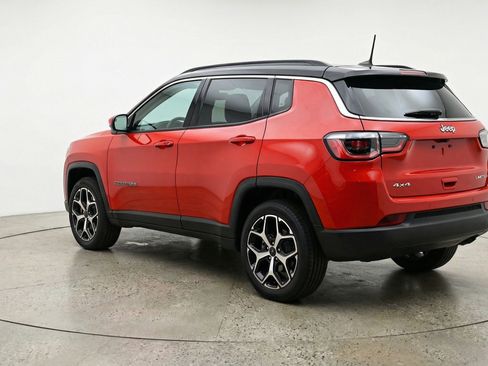 Used 2025 Jeep Compass Limited image 6