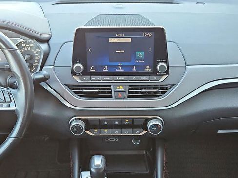 Certified 2024 Nissan Altima 2.5 SR image 16