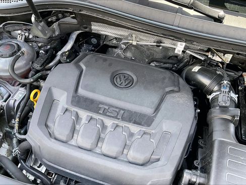 Used 2024 Volkswagen Tiguan SE FWD image 31