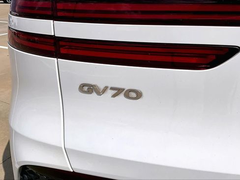 Used 2023 Genesis GV70 2.5T w/ Sport Prestige Package AWD/4WD image 10