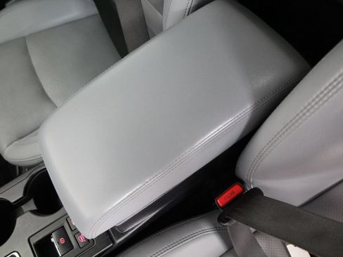 Used 2018 Subaru Outback 3.6R Limited AWD/4WD image 31
