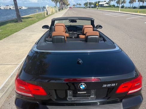 Used 2009 BMW 328i Convertible image 8