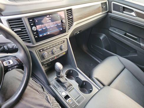 Used 2018 Volkswagen Atlas SE image 17