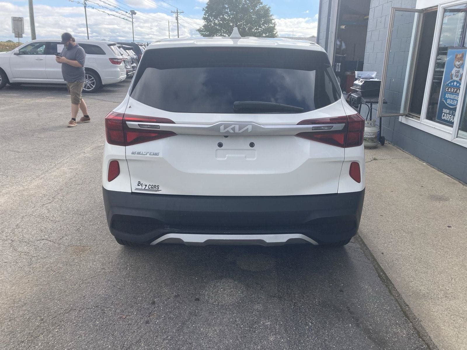 Used 2022 Kia Seltos LX AWD/4WD image 7
