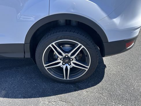 Used 2019 Ford Escape SEL AWD/4WD image 4