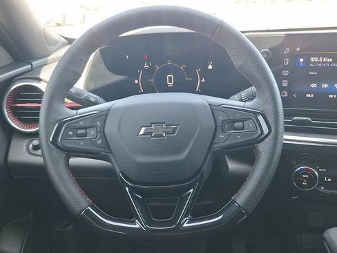 Used 2026 Chevrolet Trax RS w/ Driver Confidence Package FWD image 14