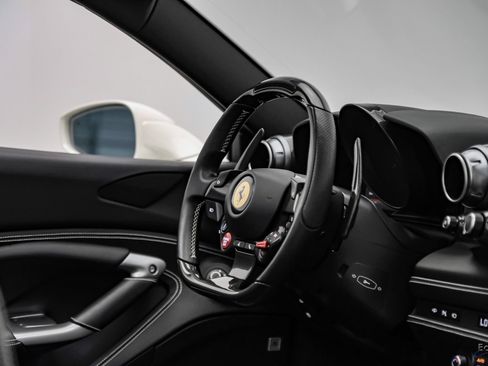 Used 2022 Ferrari F8 Tributo RWD image 68