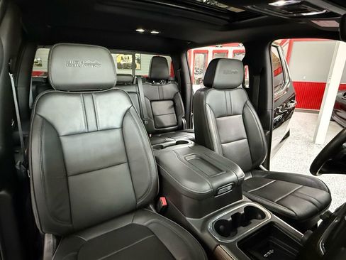 Used 2021 Chevrolet Silverado 1500 High Country w/ Technology Package image 21