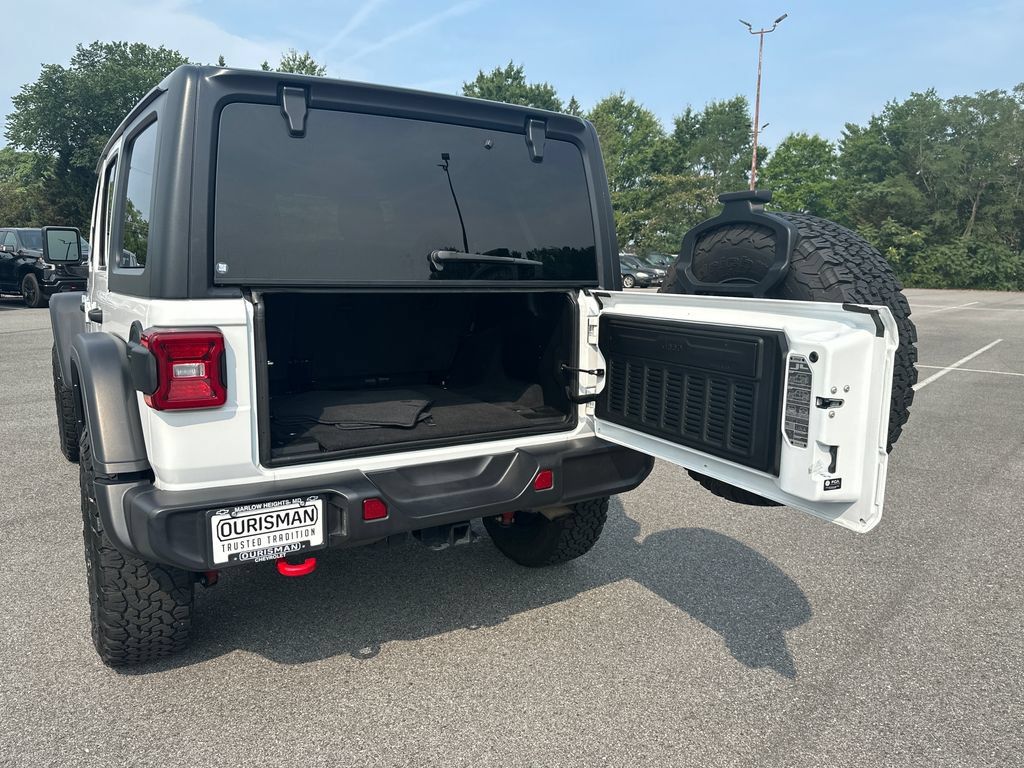 Used 2025 Jeep Wrangler Unlimited Rubicon AWD/4WD image 31