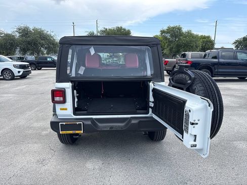 Used 2026 Jeep Wrangler Unlimited Sport AWD/4WD image 25