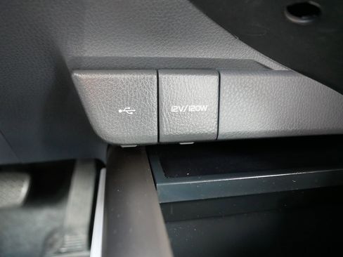 Used 2021 Toyota Camry LE FWD image 33