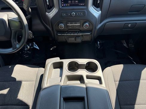 Used 2021 Chevrolet Silverado 1500 Custom Trail Boss w/ LPO, Dark Essentials Package AWD/4WD image 11