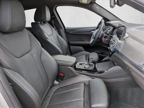 Used 2025 BMW X4 xDrive30i image 22