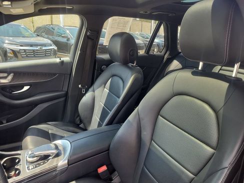 Used 2018 Mercedes-Benz GLC 300 4MATIC image 16