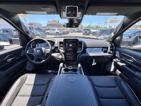 New 2026 RAM 1500 Laramie AWD/4WD image 11