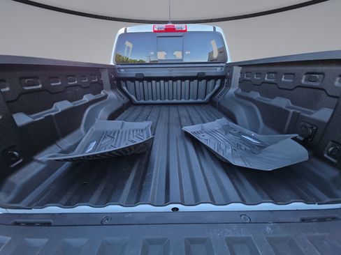 Certified 2024 Chevrolet Colorado Z71 w/ Z71 Convenience Package 2 AWD/4WD image 34