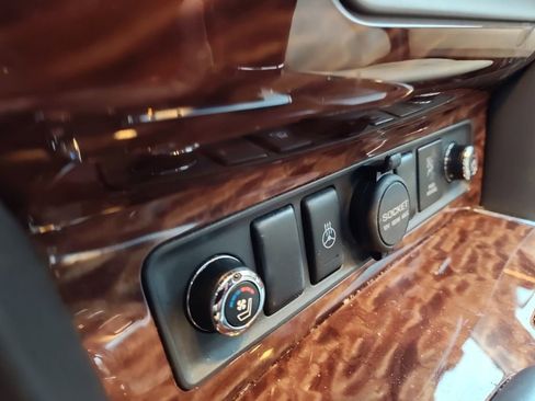 Used 2017 Nissan Armada Platinum w/ Captain Seat Package AWD/4WD image 10