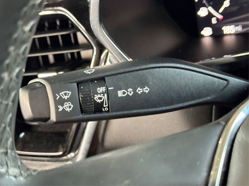 Used 2024 GMC Canyon Elevation image 34