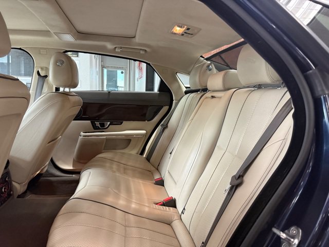 Used 2014 Jaguar XJ L Portfolio RWD image 6
