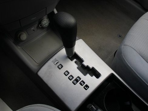 Used 2007 Hyundai Elantra GLS image 8