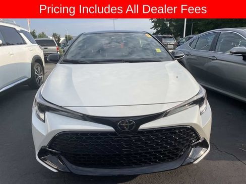 Used 2025 Toyota Corolla Hatchback w/ SE Package FWD image 13
