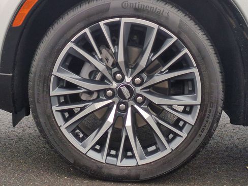 Certified 2025 Cadillac XT4 Sport image 34