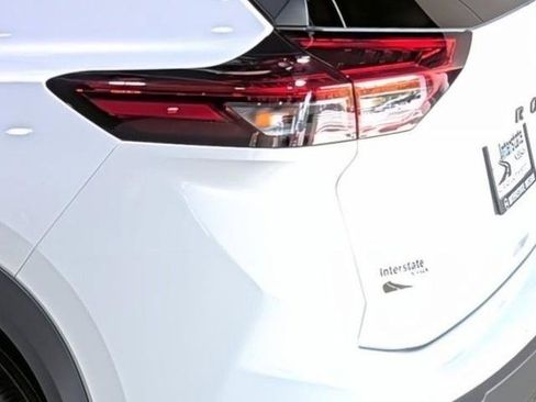 Certified 2025 Nissan Rogue S AWD/4WD image 9