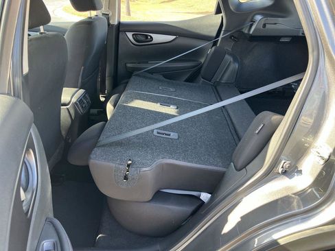 Used 2022 Nissan Rogue Sport S image 23