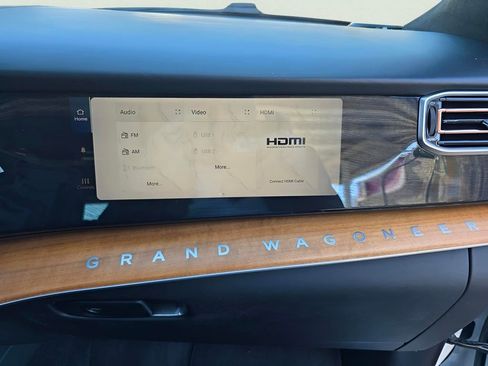Used 2024 Jeep Grand Wagoneer L Series III AWD/4WD image 61