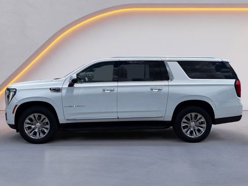 Used 2025 GMC Yukon XL Denali AWD/4WD image 6