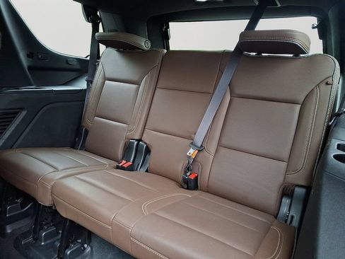 Used 2022 Chevrolet Tahoe High Country AWD/4WD image 11