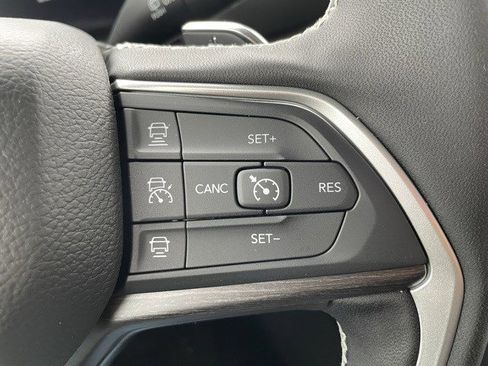 New 2025 Jeep Grand Cherokee L Limited image 15