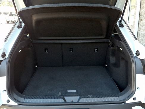 Certified 2023 Volkswagen ID.4 Pro RWD image 28