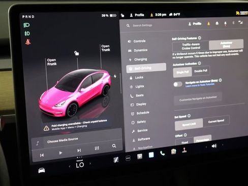 Used 2023 Tesla Model Y Performance AWD/4WD image 25