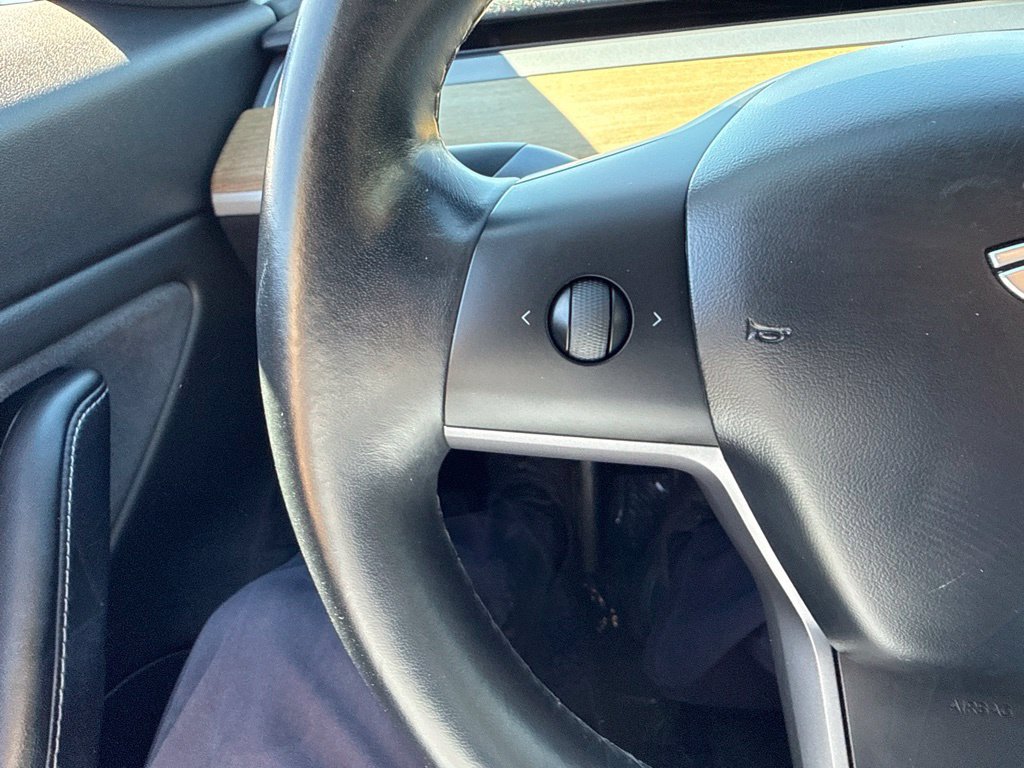 Used 2018 Tesla Model 3 Long Range RWD image 23