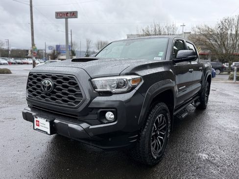 Certified 2022 Toyota Tacoma TRD Sport image 4