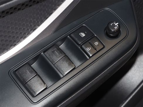 Used 2020 Toyota C-HR LE image 26