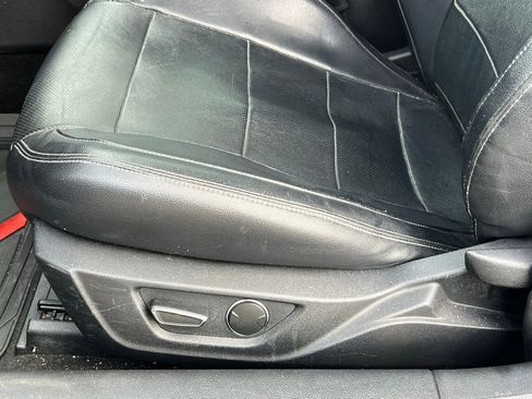 Used 2017 Ford Mustang Premium image 25