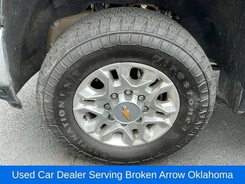 Used 2024 Chevrolet Silverado 2500 LT AWD/4WD image 7