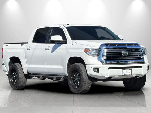 Used 2018 Toyota Tundra Limited w/ Limited Premium Package AWD/4WD image 9