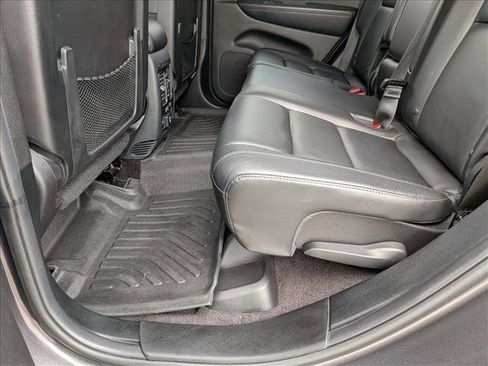 Used 2018 Jeep Grand Cherokee Limited image 19