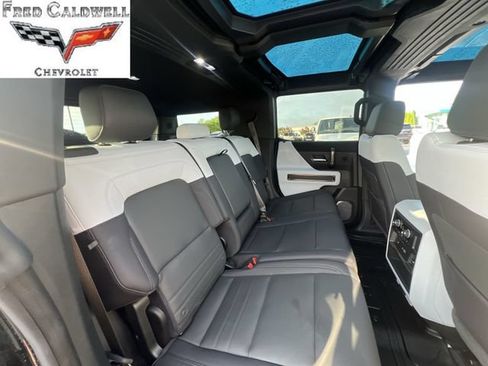 Used 2025 GMC Hummer EV 3X w/ LPO, Cargo Utility Package AWD/4WD image 33