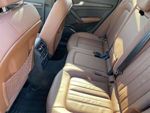 Used 2022 Audi Q5 2.0T Premium image 14