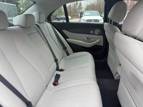 Used 2023 Mercedes-Benz E 350 4MATIC Sedan w/ Premium Package image 33