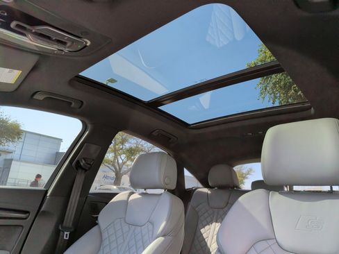 Used 2025 Audi SQ5 Premium Plus image 28