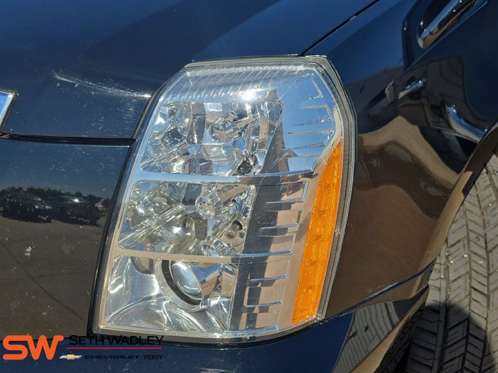 Used 2013 Cadillac Escalade Luxury AWD/4WD image 32