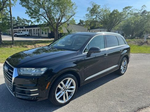 Used 2018 Audi Q7 3.0T Prestige w/ Prestige Package AWD/4WD image 12