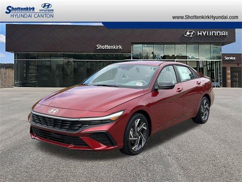 New 2025 Hyundai Elantra SEL image 1